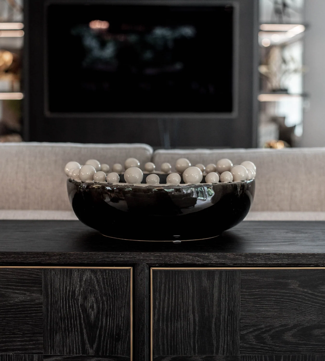 Black and Cream Ceramic Bobble Edged Bowl - Image 3