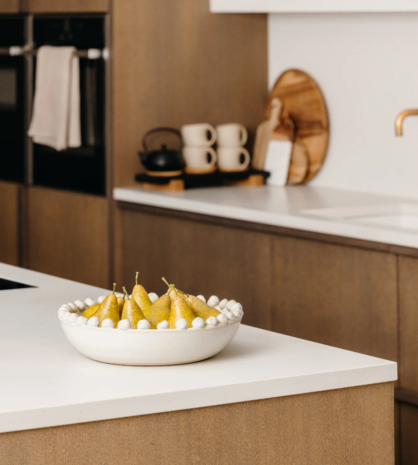 Ivory Slip Bobble Edge Bowl - Image 4