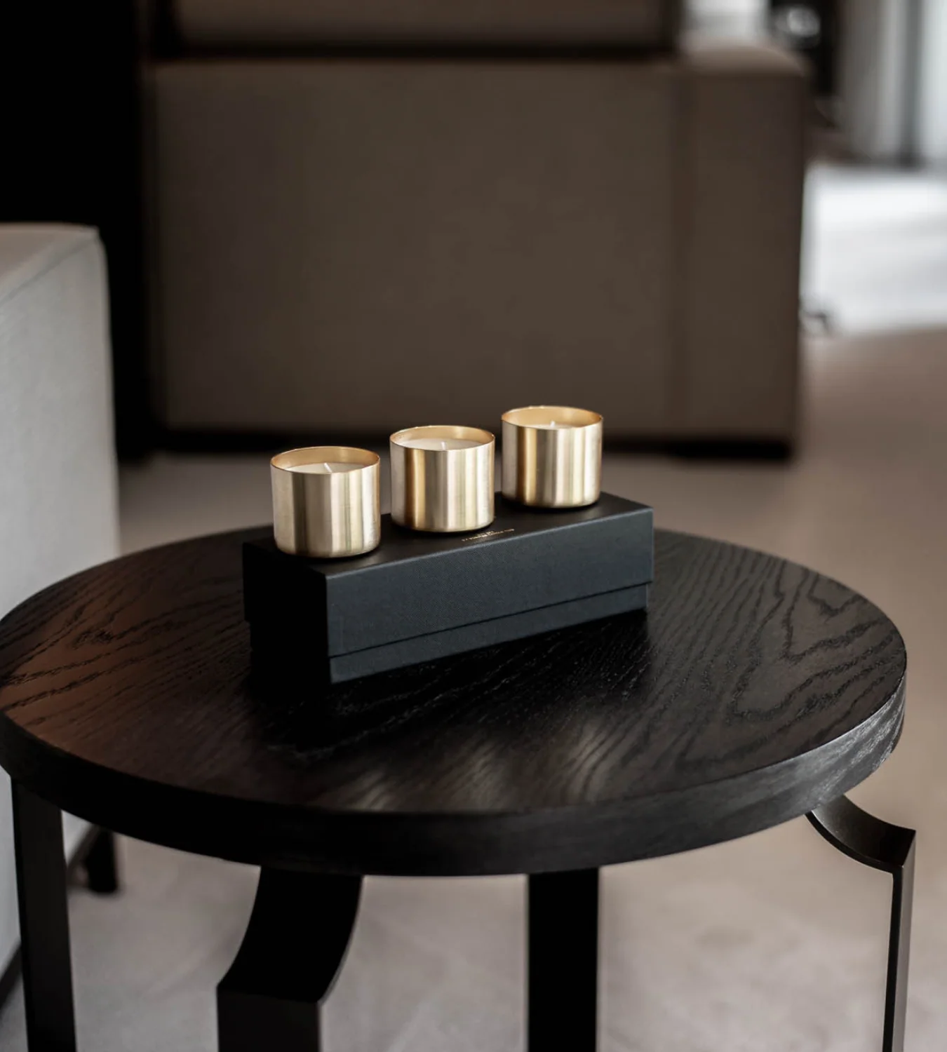 Set of 3 'White Sandalwood' Gold Candles - Image 3