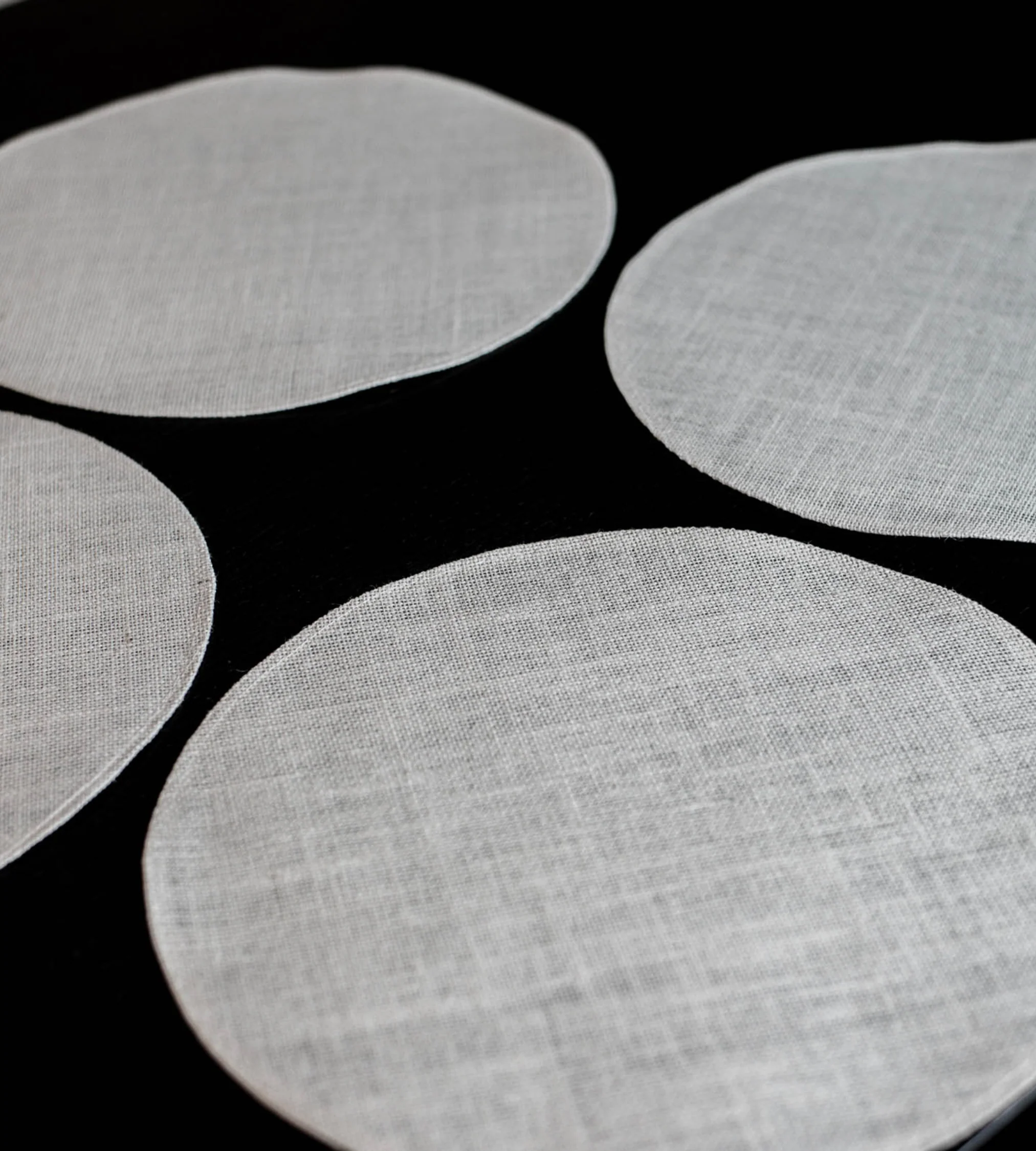 Set of Four Off White Jute Placemats - Image 11