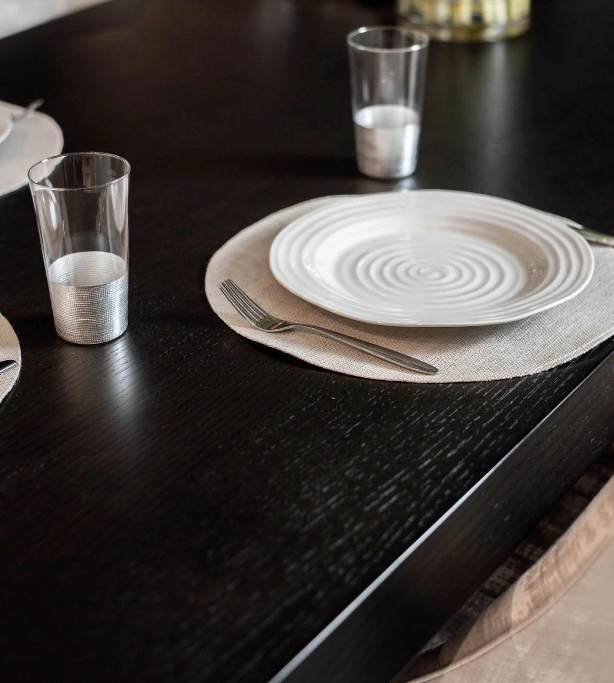 Set of Four Off White Jute Placemats - Image 5