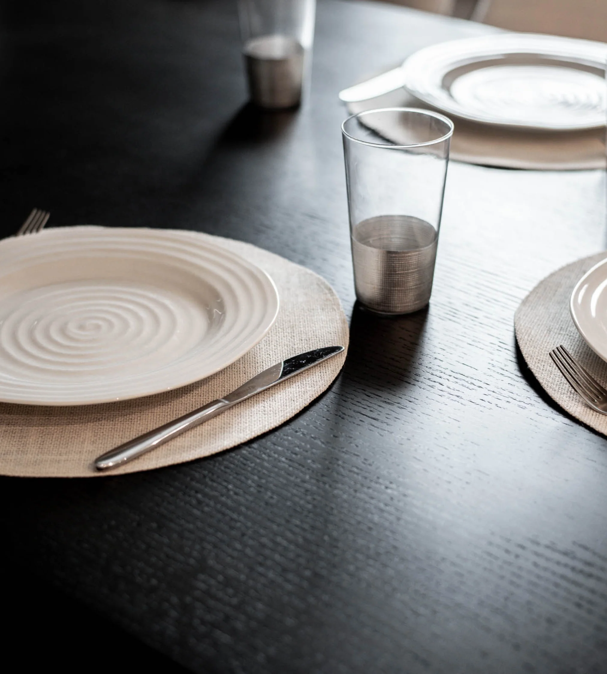 Set of Four Off White Jute Placemats - Image 8