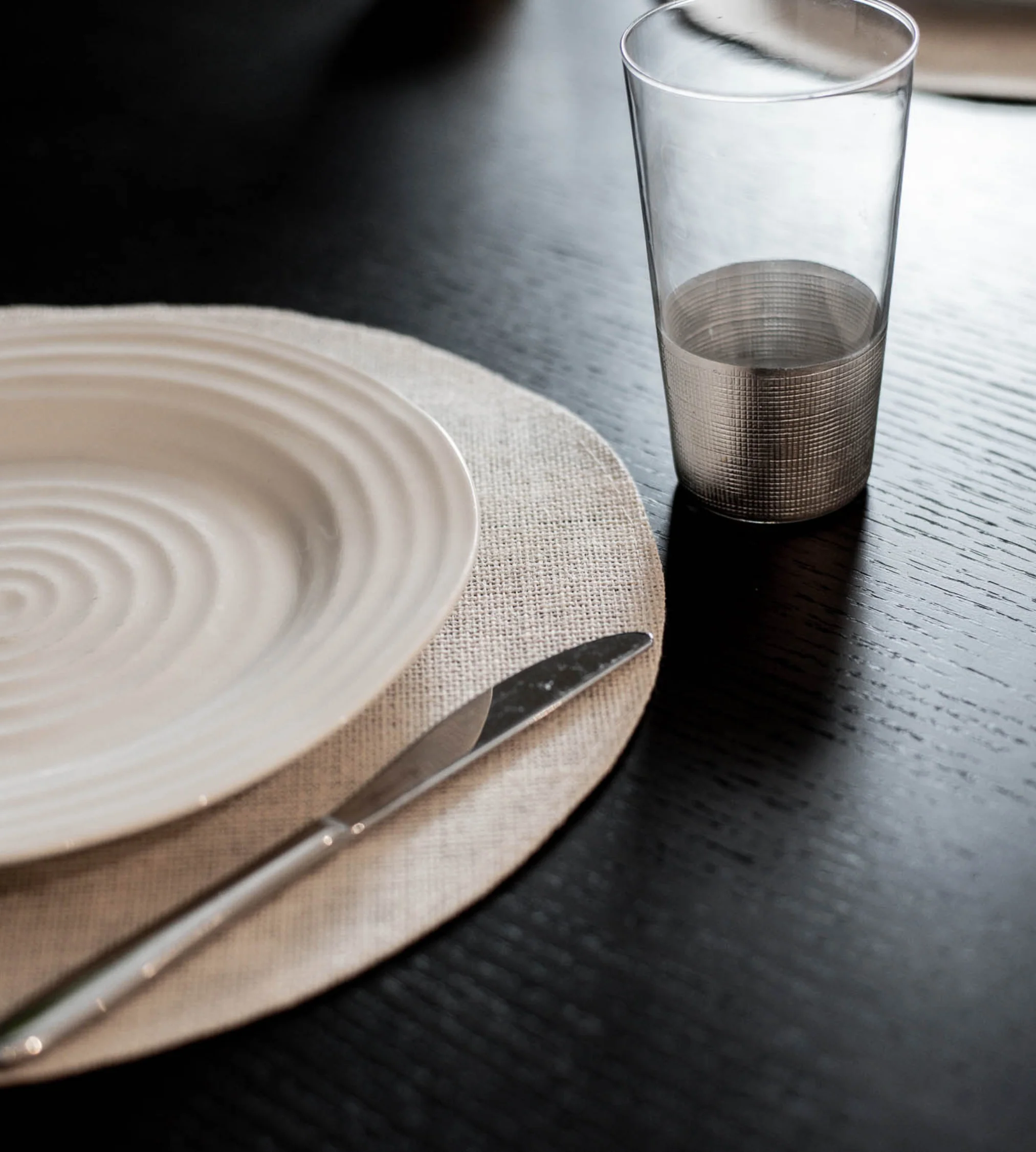 Set of Four Off White Jute Placemats - Image 9